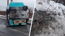 В утренней аварии с автобусом в Архангельске пострадало три человека