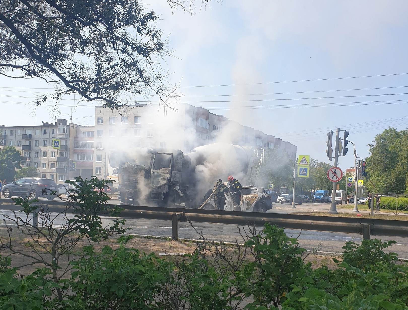 Видео: Подробности ДТП с пожаром на Приморском шоссе в Сестрорецке - 16  июня 2023 - ФОНТАНКА.ру