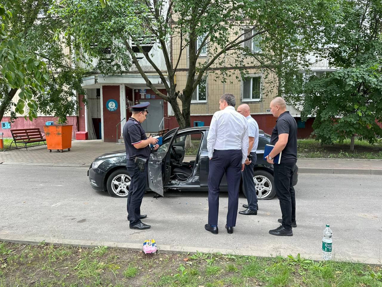 В Белгороде произошел взрыв в машине, осколками задело прохожих - 14 июля  2023 - ФОНТАНКА.ру