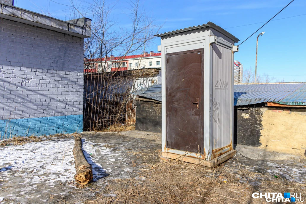 Забытый на 5 лет туалет в Шахматном парке Читы откроют перед Днем города
