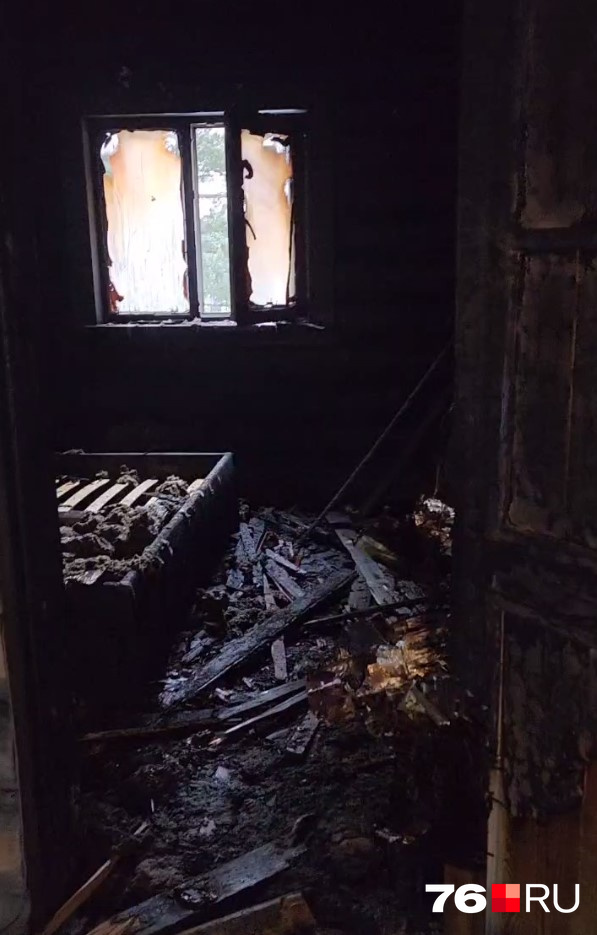 Сгорел коттедж у лагеря «Иволга» в деревне Нестерово в Ярославском ...