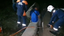 Новосибирцу зажало ногу бетонными плитами — видео спасительной операции
