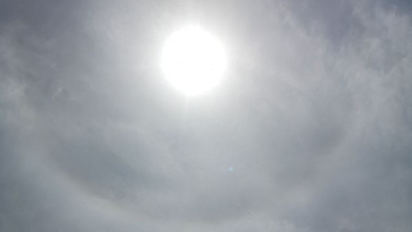 Солнечное гало заметили в небе над Приморьем — редкое явление появляется всё чаще
