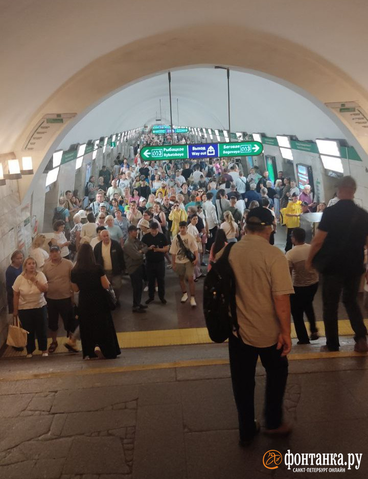 «Оранжевая» ветка метро встала от «Александра Невского» до «Дыбенко»