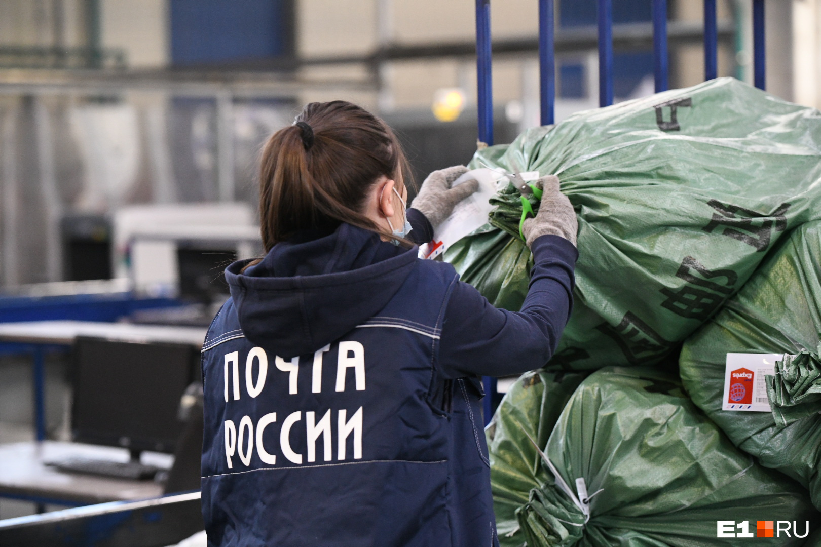 «Я за день несла денег больше, чем за год зарабатываю». Бывший почтальон честно рассказала, почему уволилась после трех лет работы