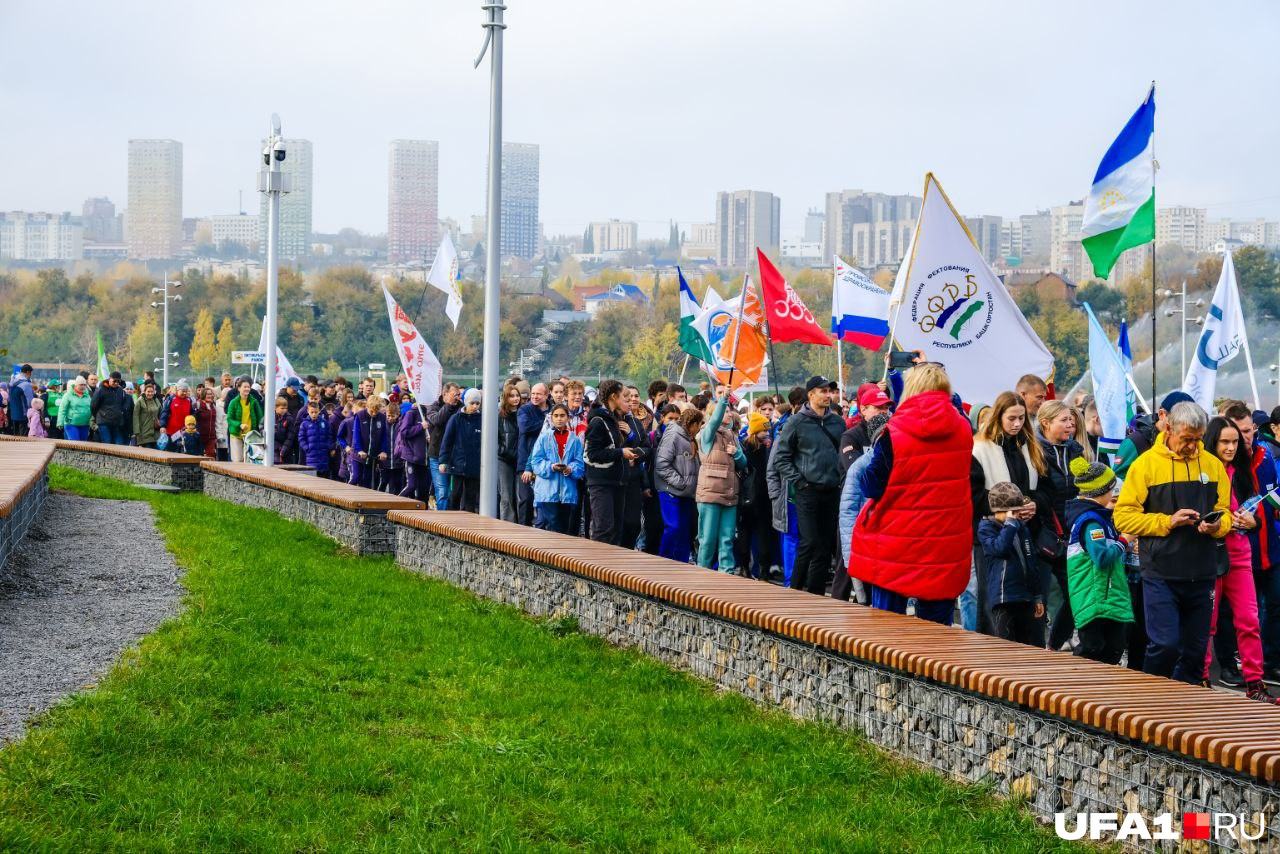 На месте также присутствовали представители и других организаций