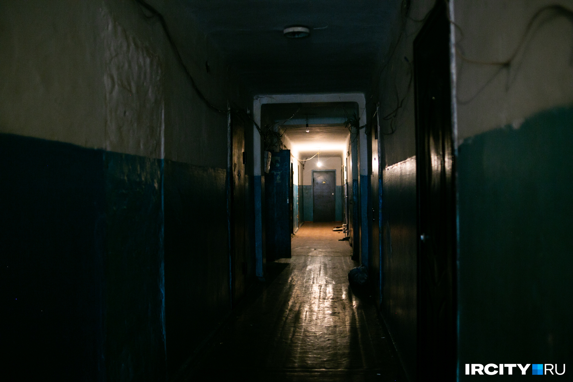 Так выглядит коридор в общежитии