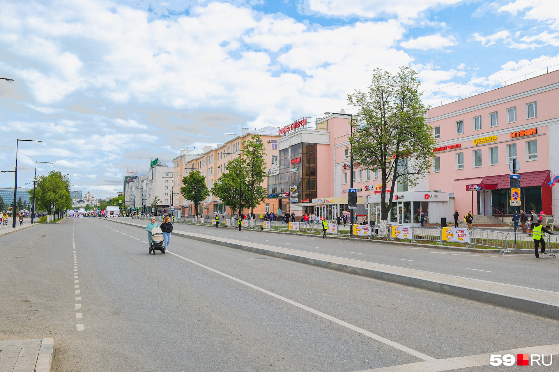 Непривычно пустая улица Ленина