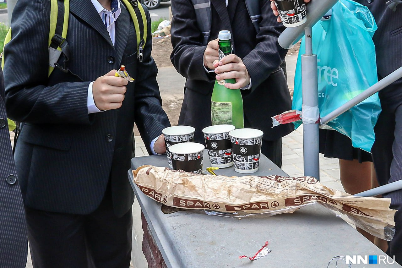 «Алкоголь — часть российской культуры». Почему нижегородские дети рано начинают пить и что делать взрослым