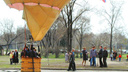Воздушный шар и замок на Садовой. Как отдыхали ростовчане 25 лет назад — подборка фото