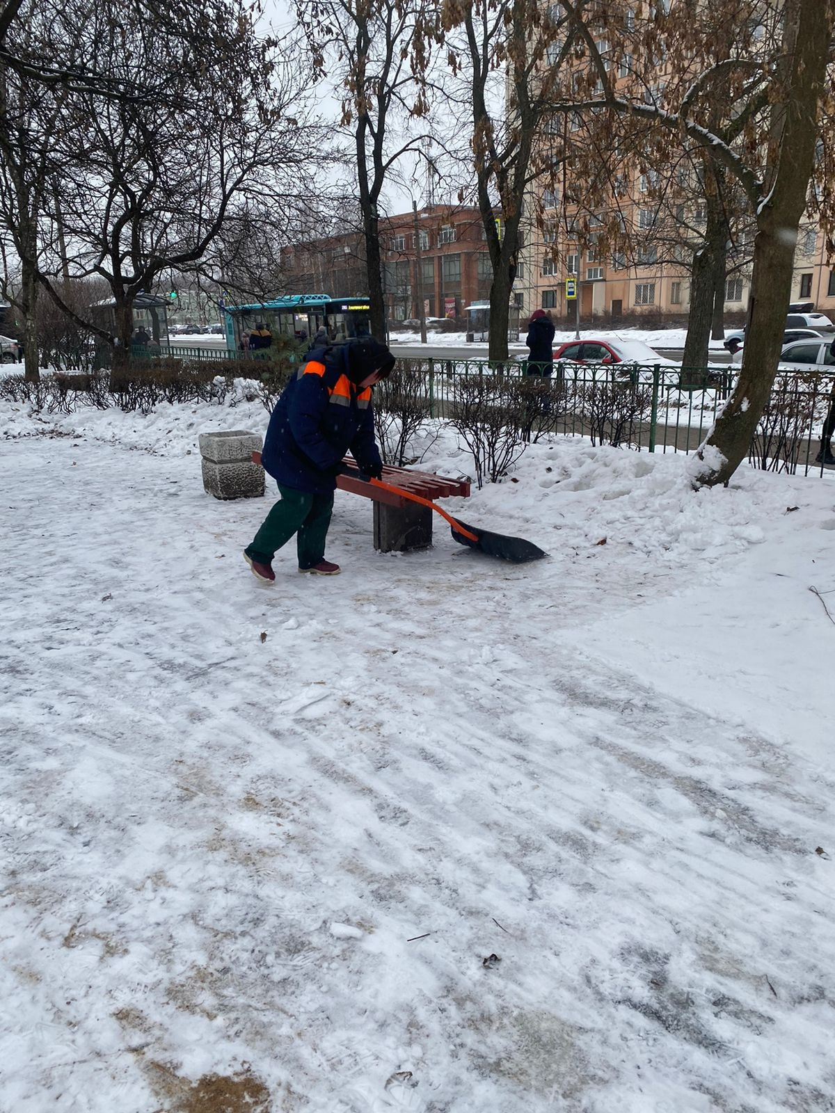 Оттепель за неделю растопила почти весь свежий снег в Петербурге
