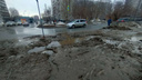 Аллея стала топким озером: что случилось на Ленинградской, где зимой разрыли асфальт — грязное видео