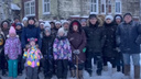«Здесь невозможно жить». Жители Архангельска пожаловались на старые дома в видеообращении к Путину
