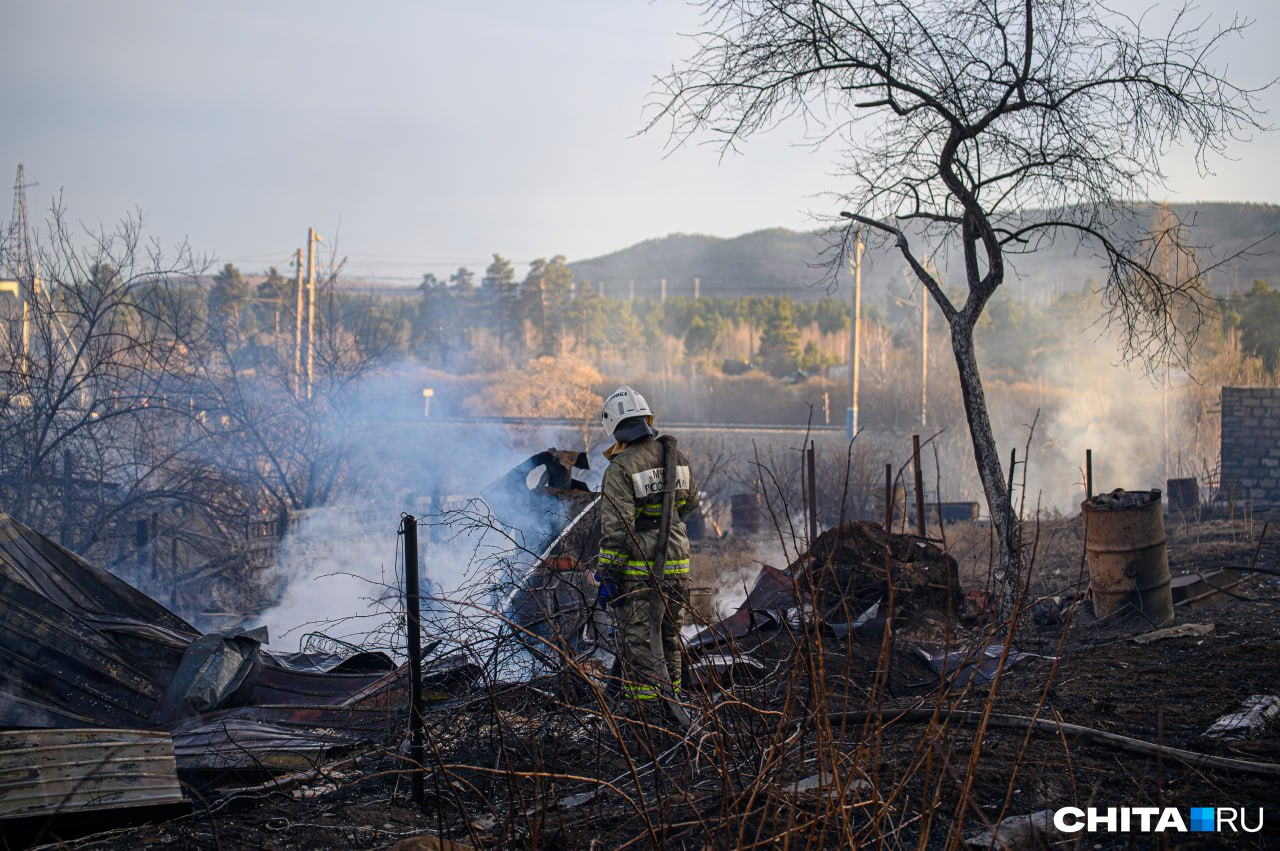 Пожарные ликвидировали открытое горение под Читой