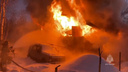 В СНТ «Мостовик» в Кургане сгорела баня, машина и снегоход