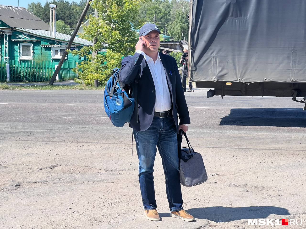 Адвокат политика приехал заранее