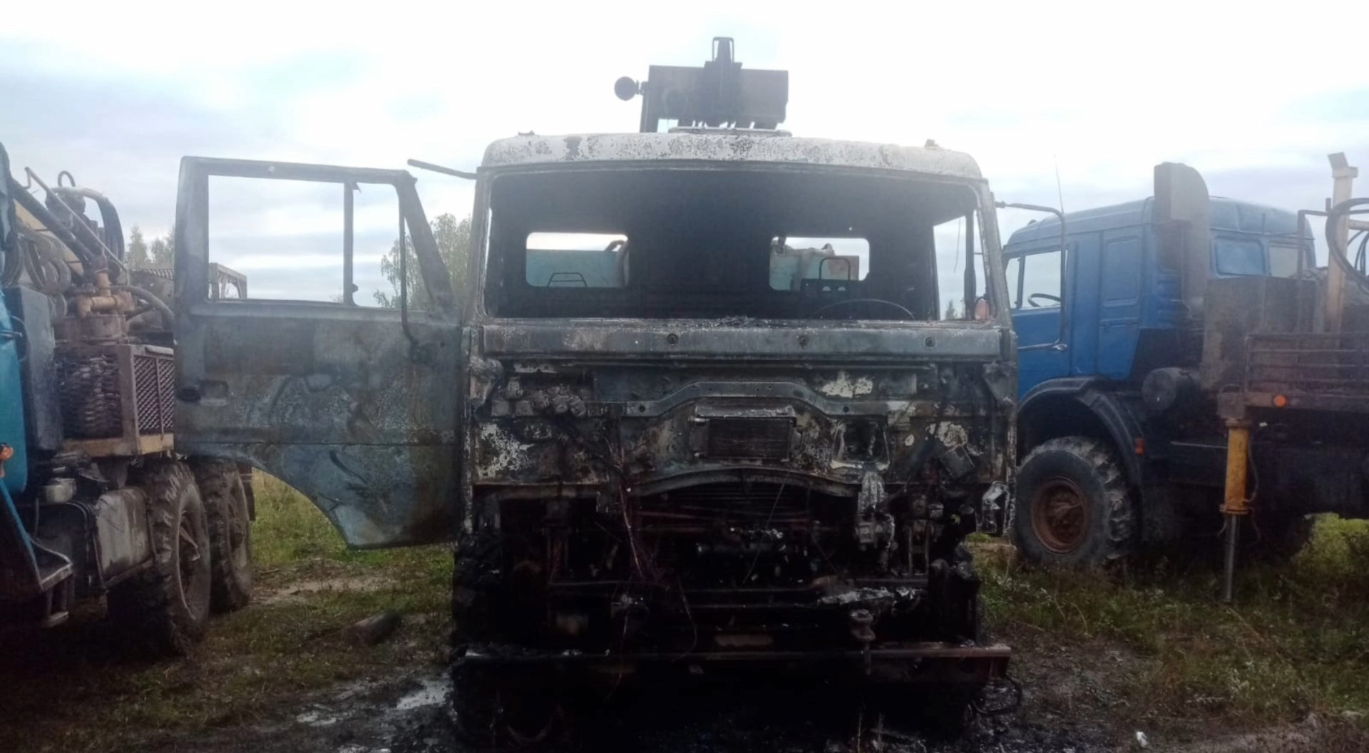 В Петербурге судили поджигателя КАМАЗа с буром у Шуваловского карьера. Огнем он хотел спасти лес