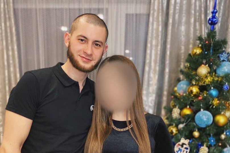 «Служил в роте почетного караула»: молодой отец скончался в страшном ДТП на юге Волгограда