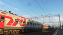 «В вагонах около +40 градусов»: в Ярославле застрял пассажирский поезд