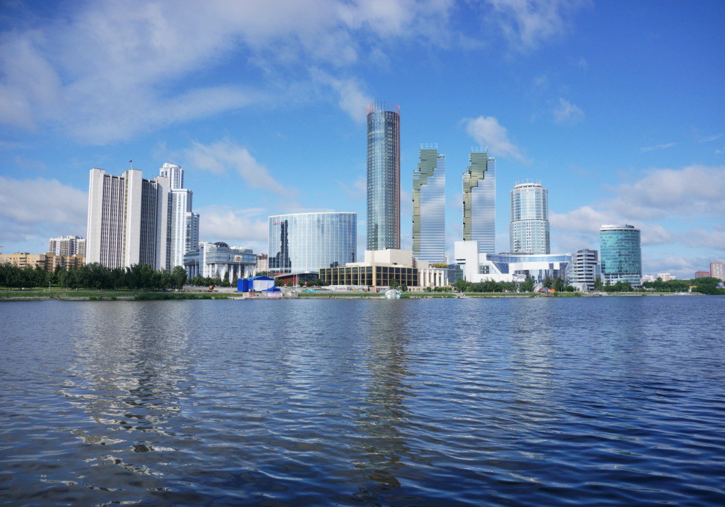 В «Екатеринбург-Сити» вырастут два стеклянных небоскреба на полторы тысячи человек. Показываем, какими они будут