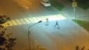 Хулиганы, разгромившие ночью остановки на улице Владивостока, попали на видео