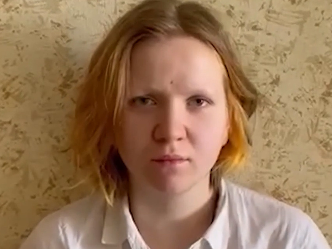 «Кто передал статуэтку? Попозже расскажу». Появилось видео допроса Дарьи Треповой