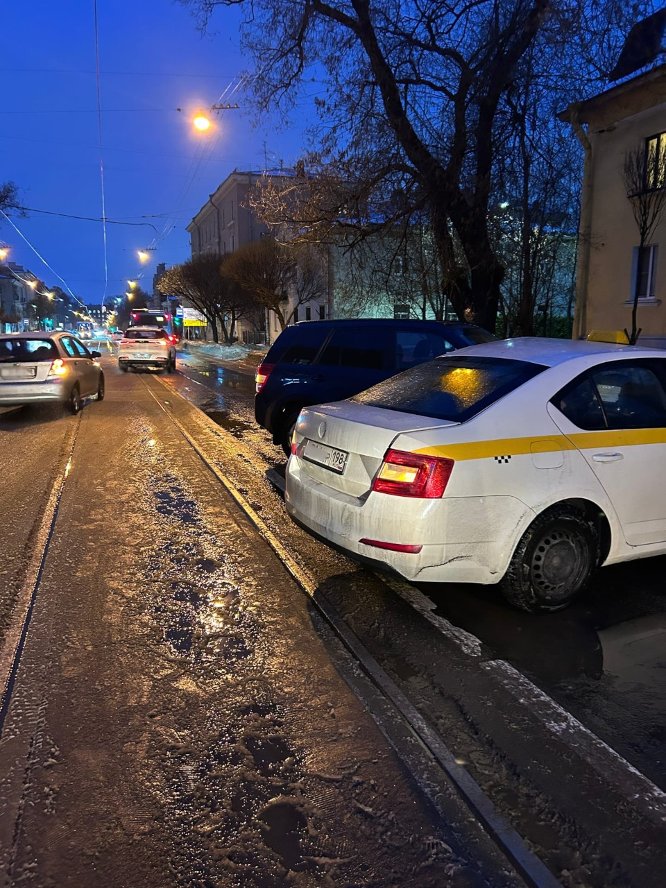 На Маршала Жукова в ДТП попали три автобуса за утро, а на Савушкина  остановили трамваи | 25.01.2024 | Санкт-Петербург - БезФормата