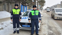 Отключилось отопление: на новосибирской трассе спасли пассажиров замерзшего автобуса