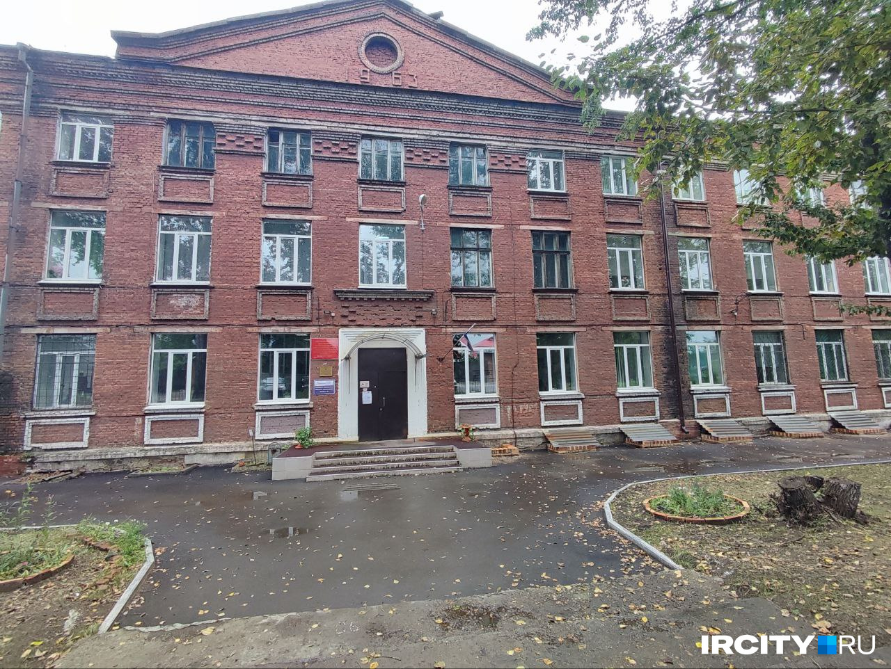 Избирательный участок в здании Иркутского техникума транспорта и строительства в Ново-Ленино