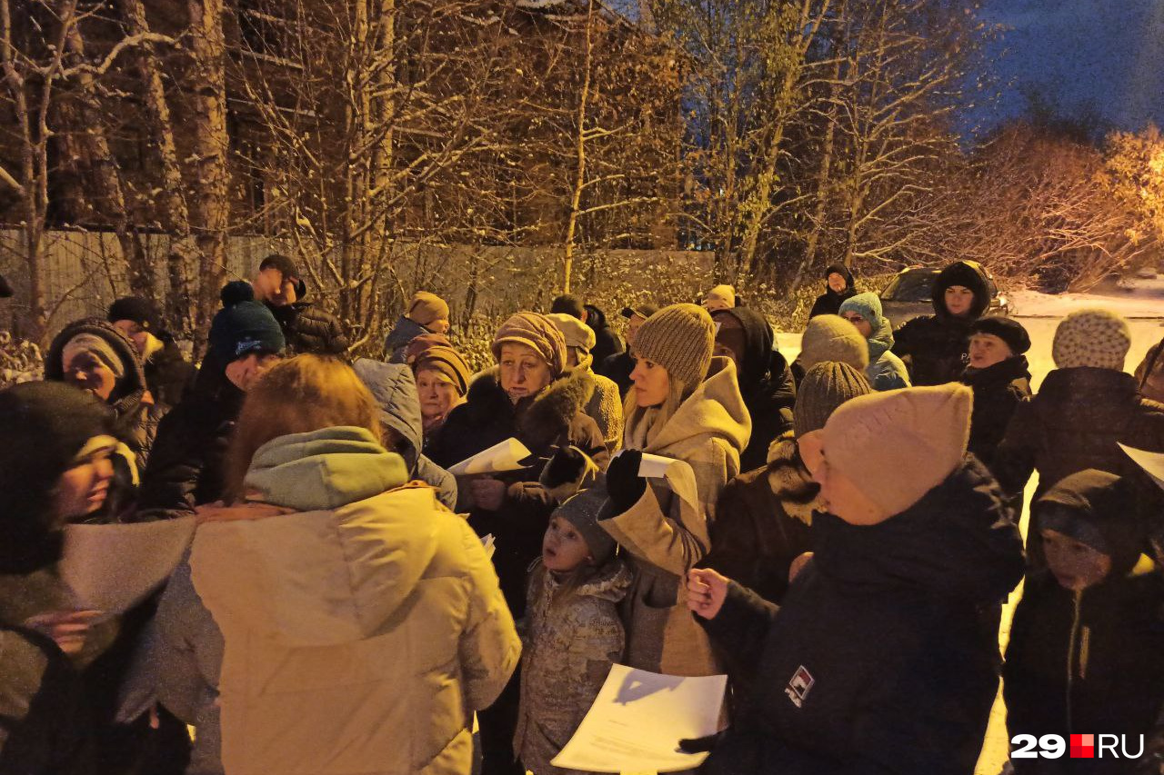 Жители переулка Водников потребовали встречи с главой города и застройщиком  | 17.11.2023 | Архангельск - БезФормата