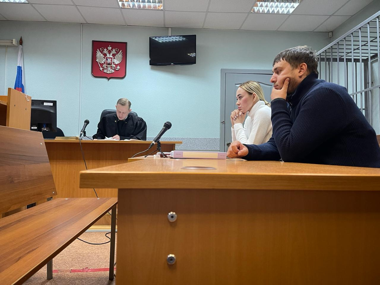 В Екатеринбурге оштрафовали отца Миши Бахтина со СМА. Он вышел в одиночный пикет