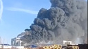 Очевидцы говорят о взрыве: в Ростовской области горит завод — он проработал полгода
