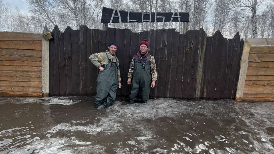«30 мопсов вывозят»: кого еще спасают от наводнения добровольцы из Кетово