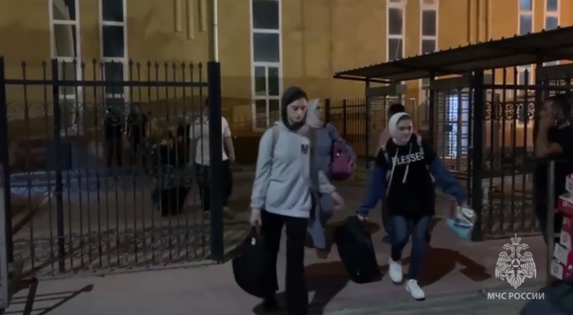 Россияне, эвакуированные из сектора Газа, отправились в Каир