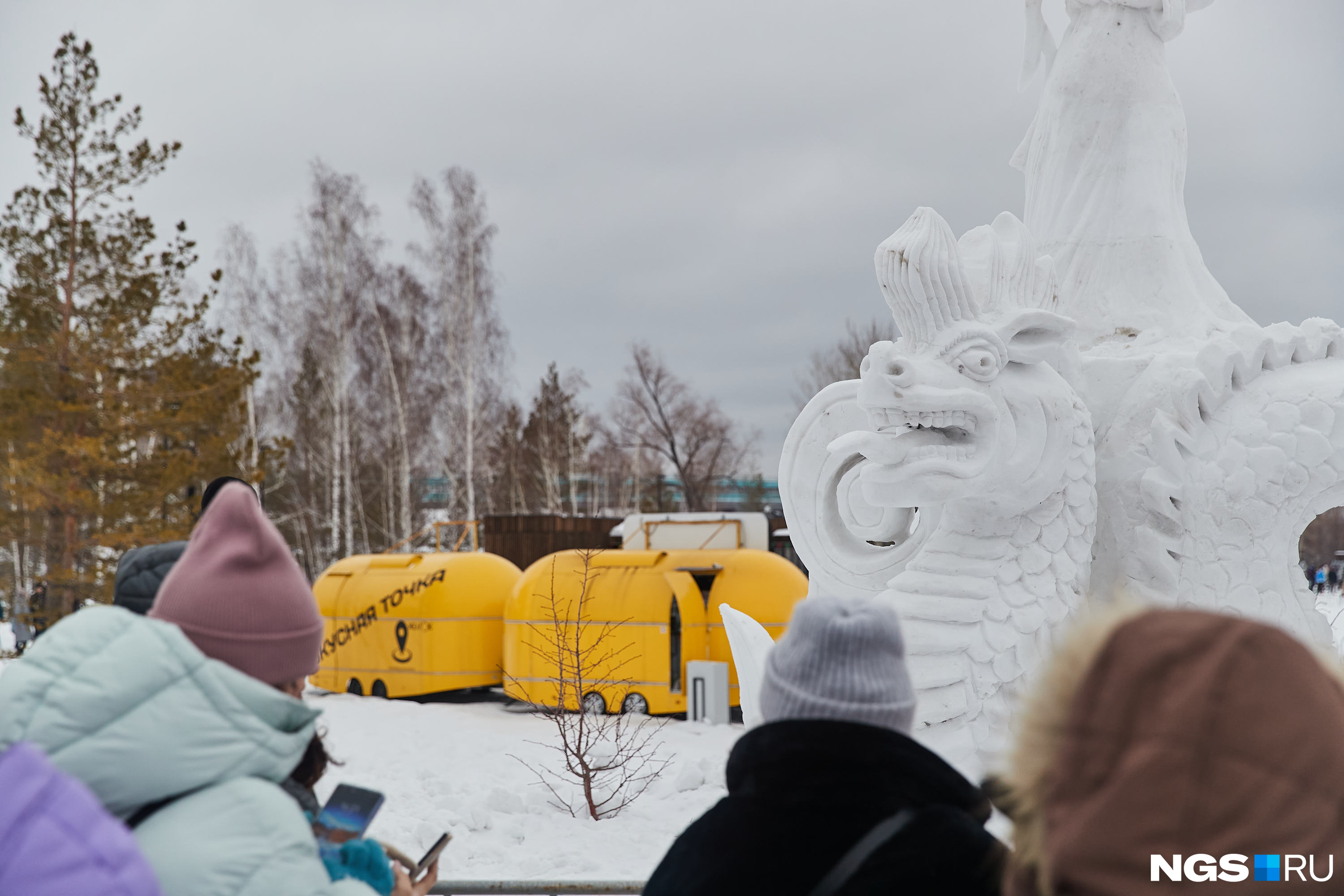 В пресс-центре мэрии Новосибирска в декабре сообщали, что сибирский конкурс снежной скульптуры на приз мэра города Новосибирска будет проходить с 4 по 8 января