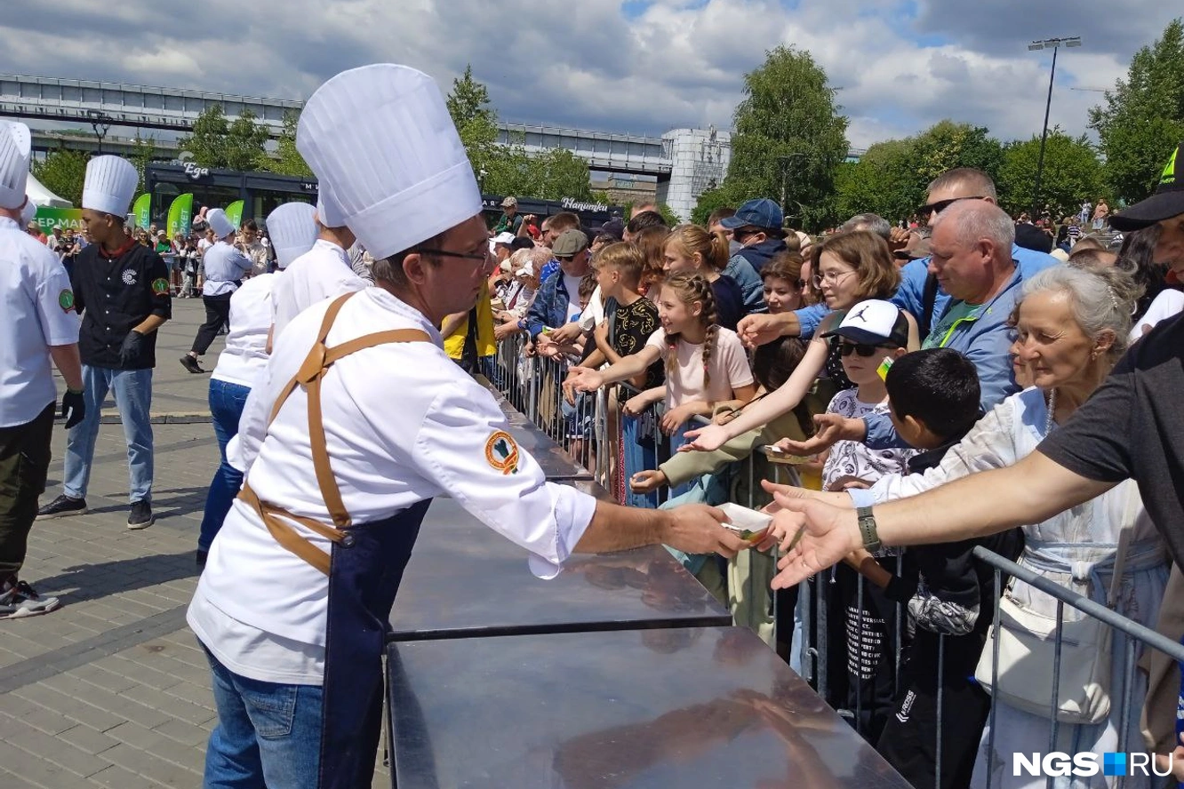 Мероприятия новосибирск 25 мая. Гастрономический фестиваль. День города Новосибирск. День рыбака в 2023 году. День города угощения.