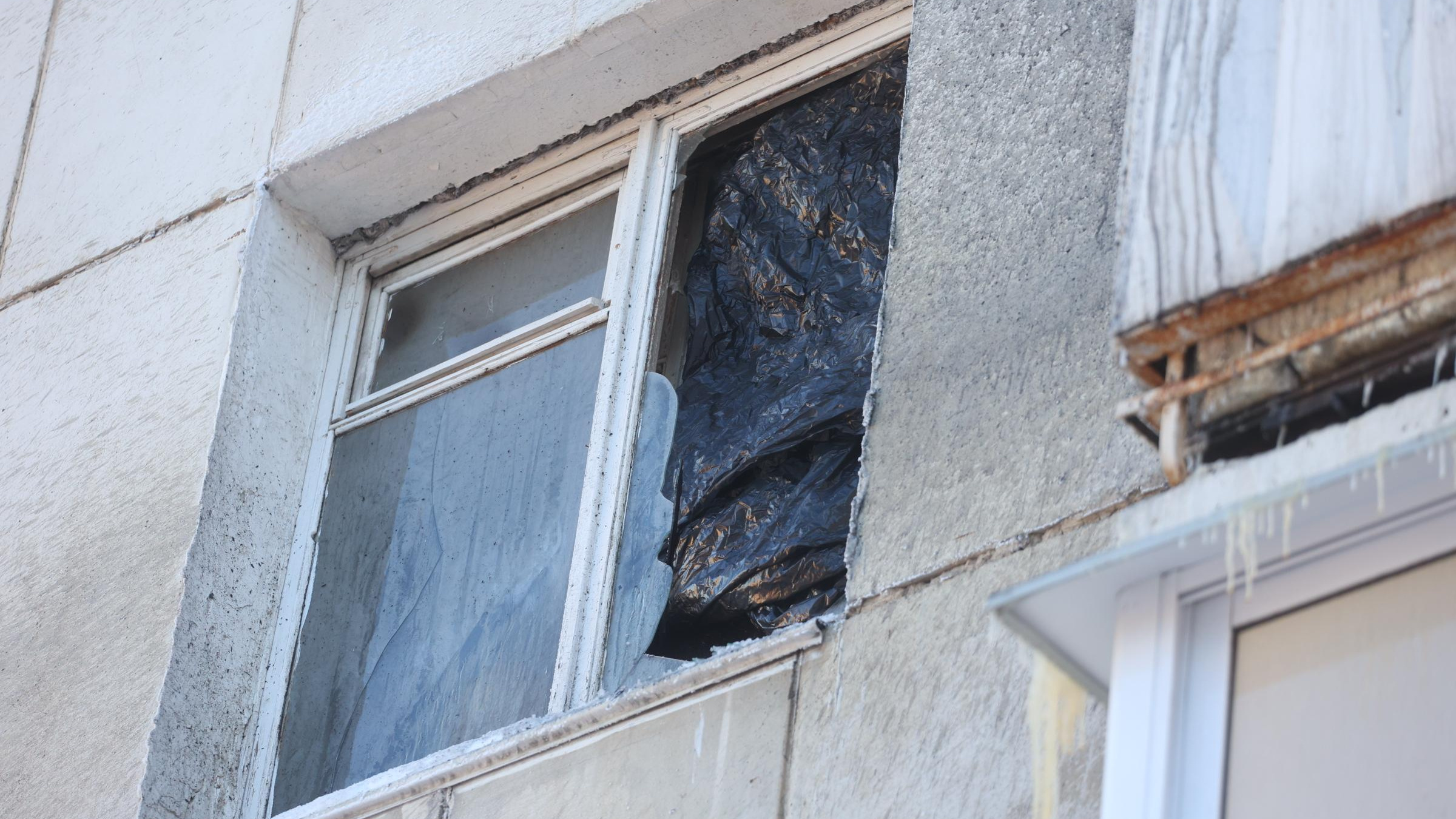 В Жигулевске мужчина выстрелил из ракетницы в окно кухни бывшей жены