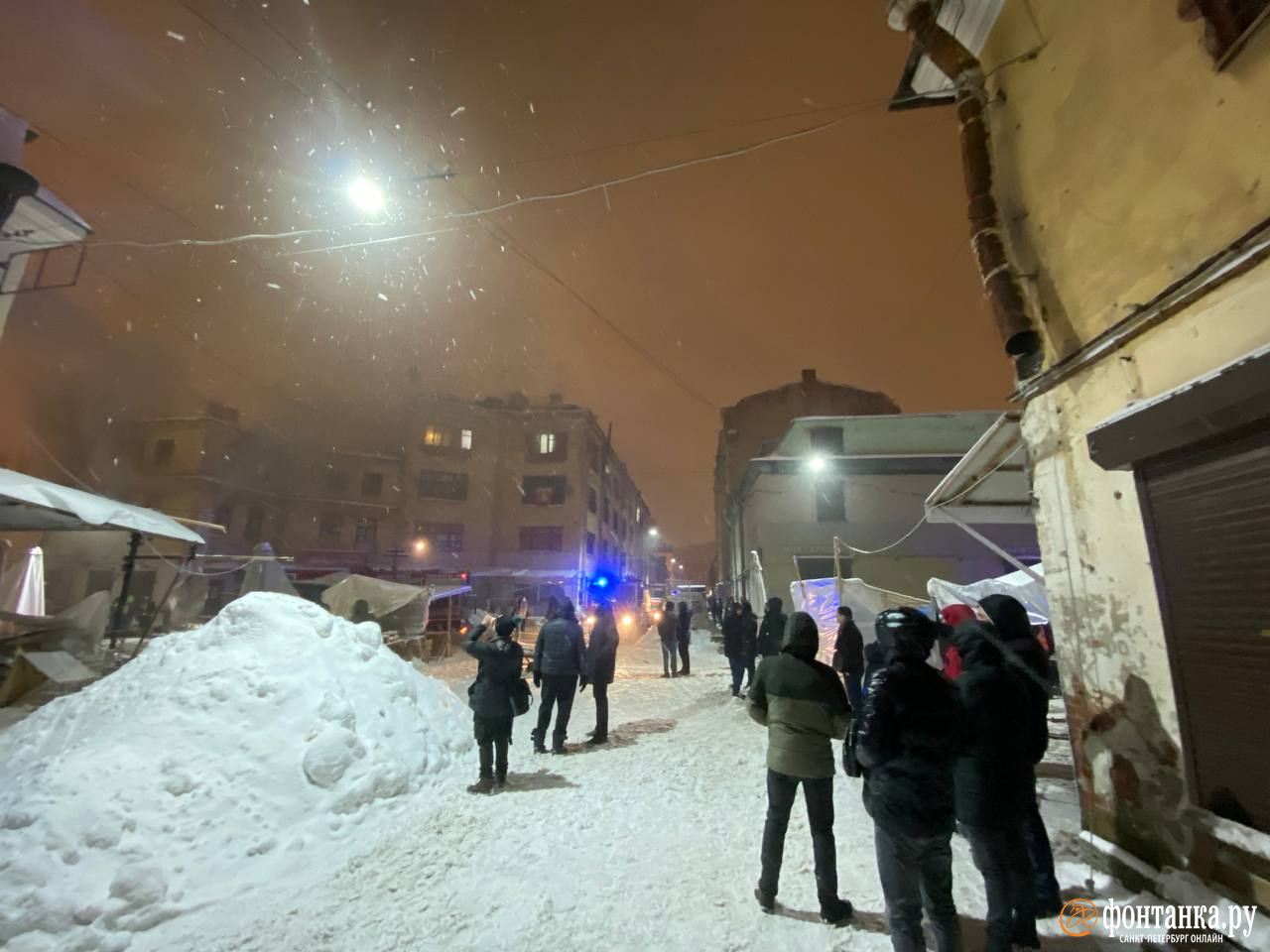 В Петербурге загорелся Апраксин двор | 13.12.2023 | Санкт-Петербург -  БезФормата