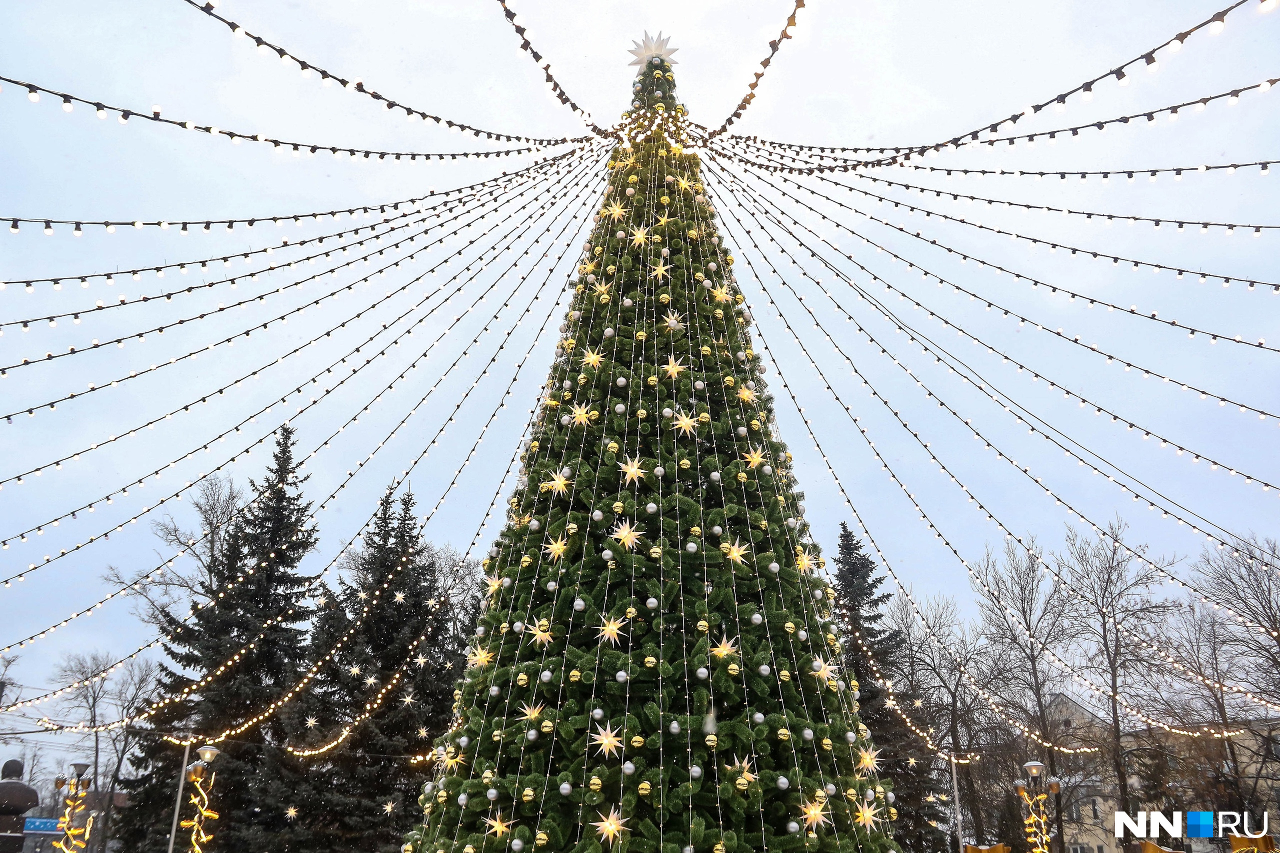 Праздники — всё. В Нижнем Новгороде на этой неделе начнут убирать новогодние украшения