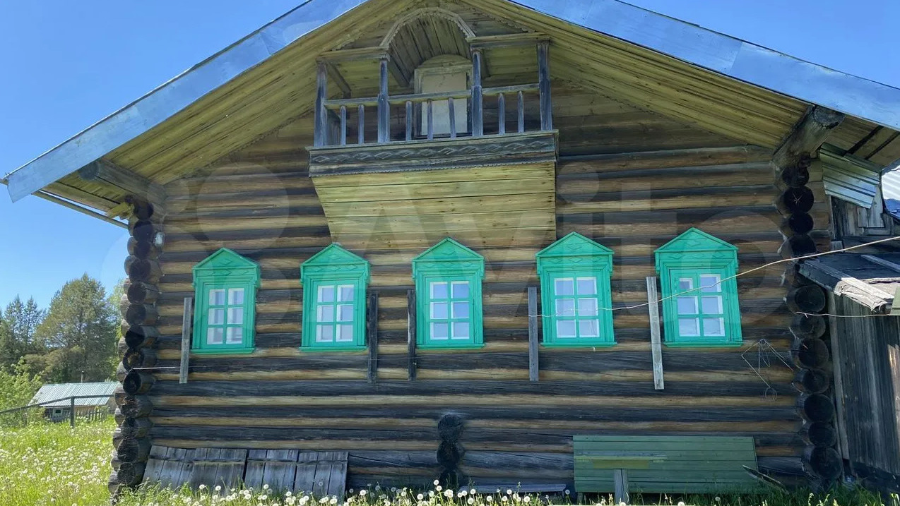 В Поморье активно продают старинные сельские дома: сколько они стоят и как выглядят