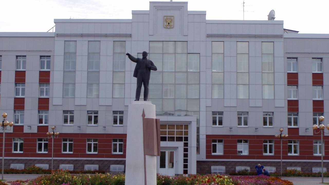 В ХМАО отремонтируют памятник Ленину — на него потратят миллион