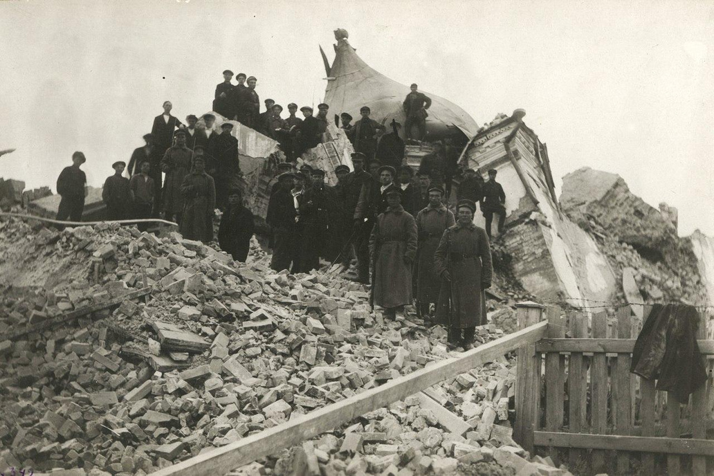Руины Благовещенского собора в 1932 году Руины Благовещенского собора в 1932 году