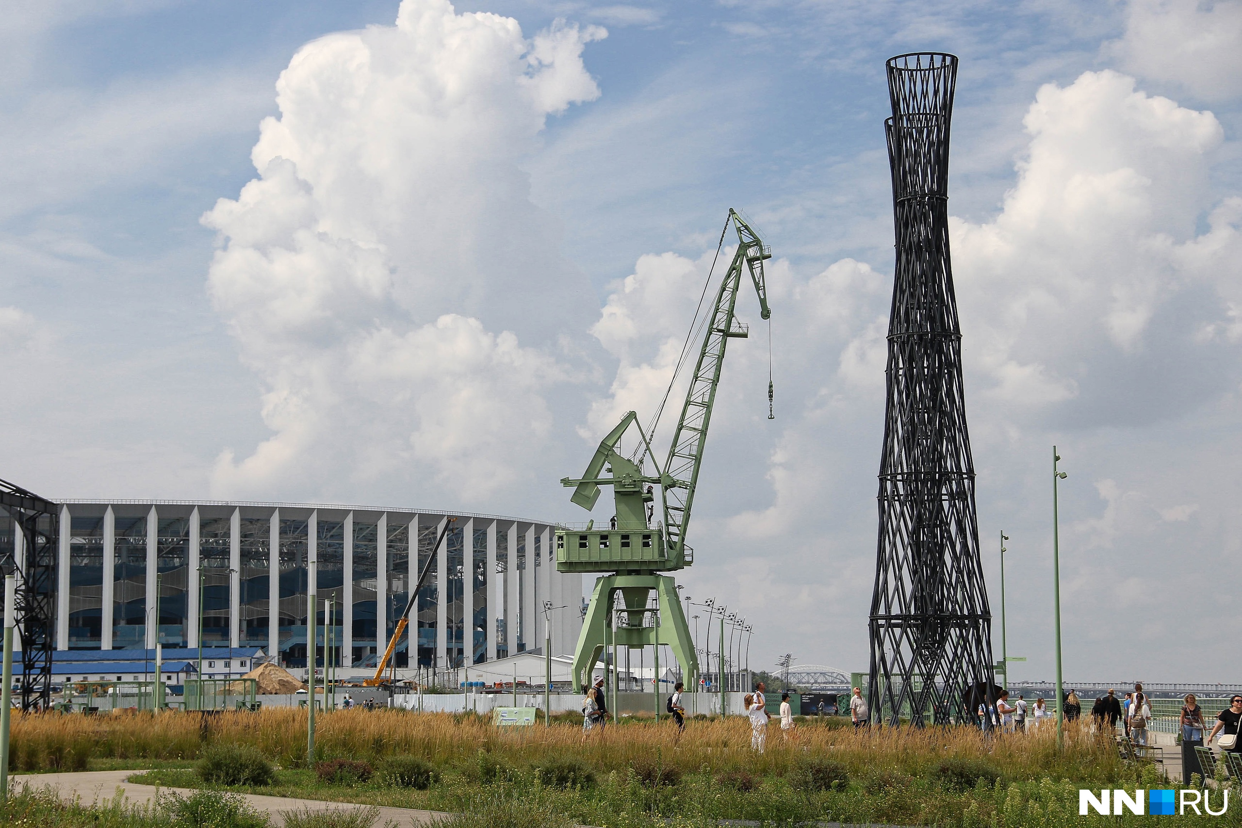 Высотой в 50 метров. Смотрим, как выглядит портовый кран, который устанавливают на Стрелке в Нижнем Новгороде