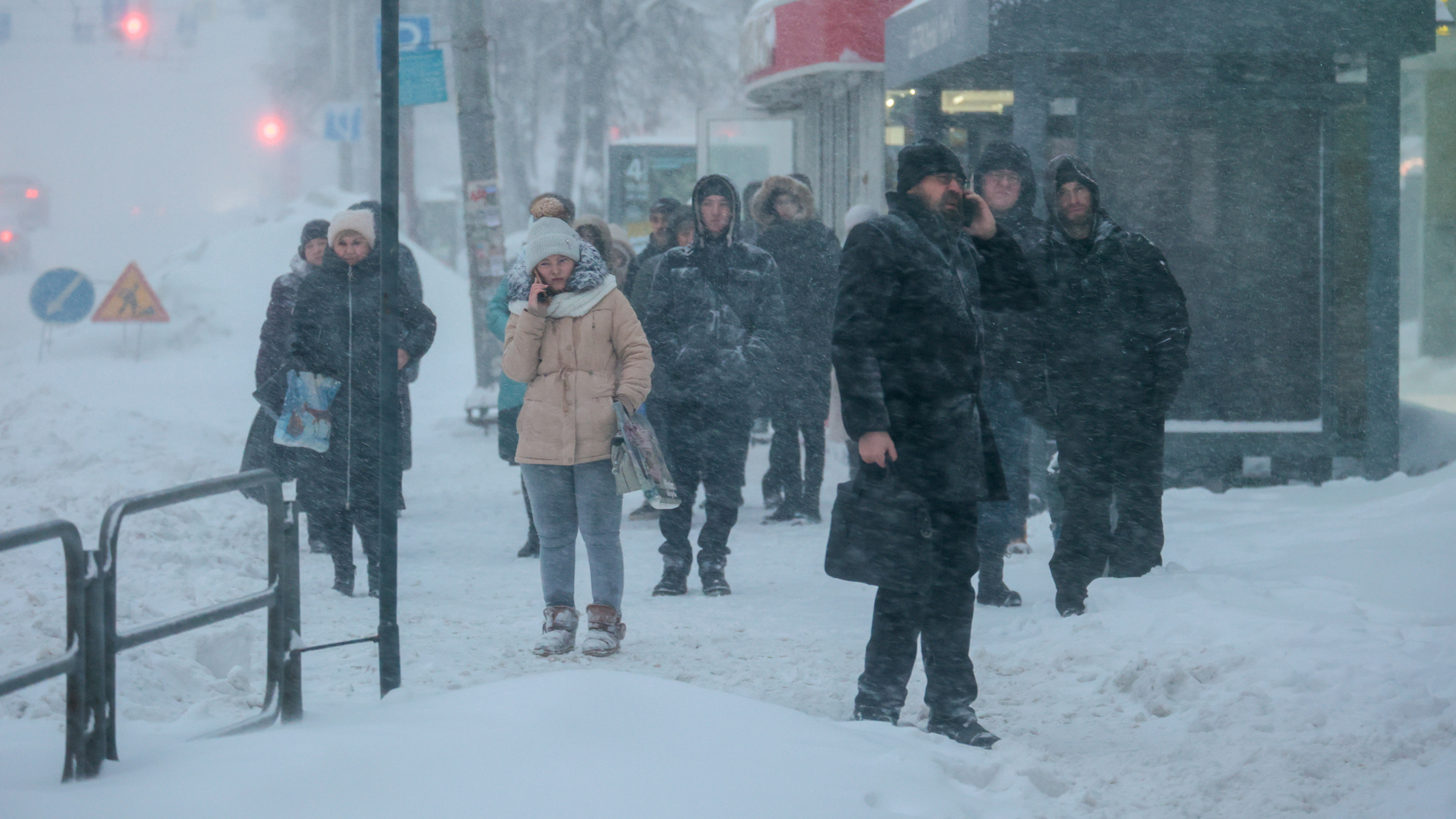Дважды в одну воронку. Как Челябинск воевал с очередным рекордным снегопадом — онлайн-репортаж