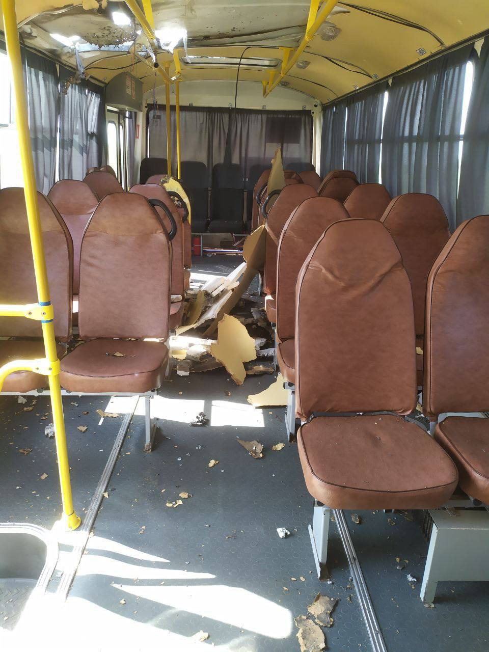БПЛА атаковали транспорт в Белгородской области. В служебном автобусе контузило мужчину