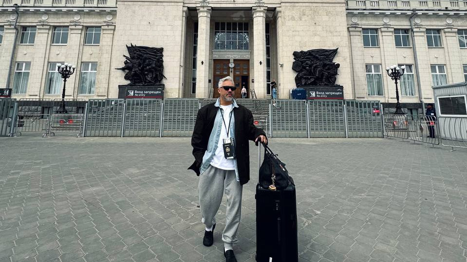 В Волгограде знаменитый стилист Александр Рогов превращает в королеву шеф-повара с огромным стажем