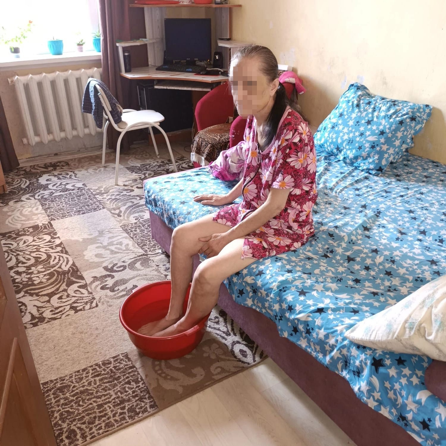 Женщину забрали родные и отвезли домой Женщину забрали родные и отвезли домой