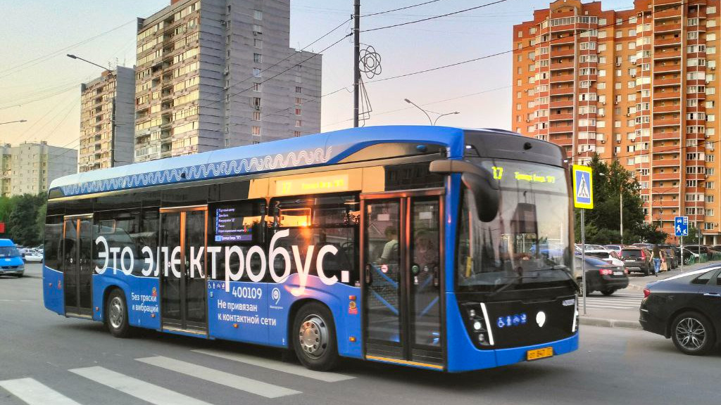 «Электробусы превратятся в тыкву». Как Москва избавляется от автобусов и почему пассажирам не становится легче