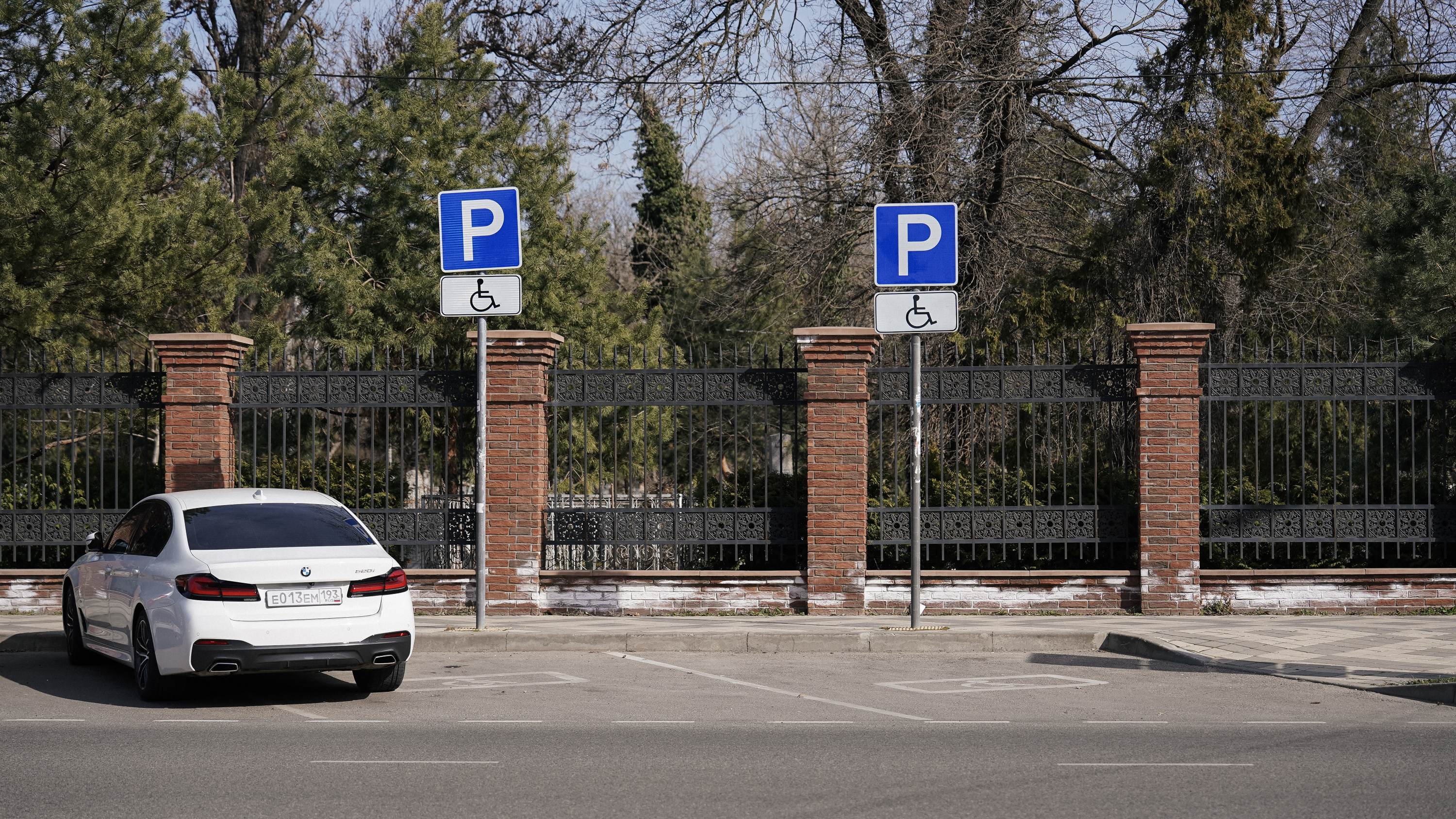 Почти тысячу машин эвакуировали с улиц Краснодара за полтора месяца