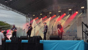 Смотрите, сколько человек пришло в Северодвинске на концерт группы «СерьГа»